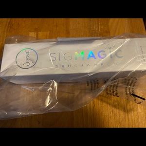 Sigma x Hollie brush set and brush shampoo